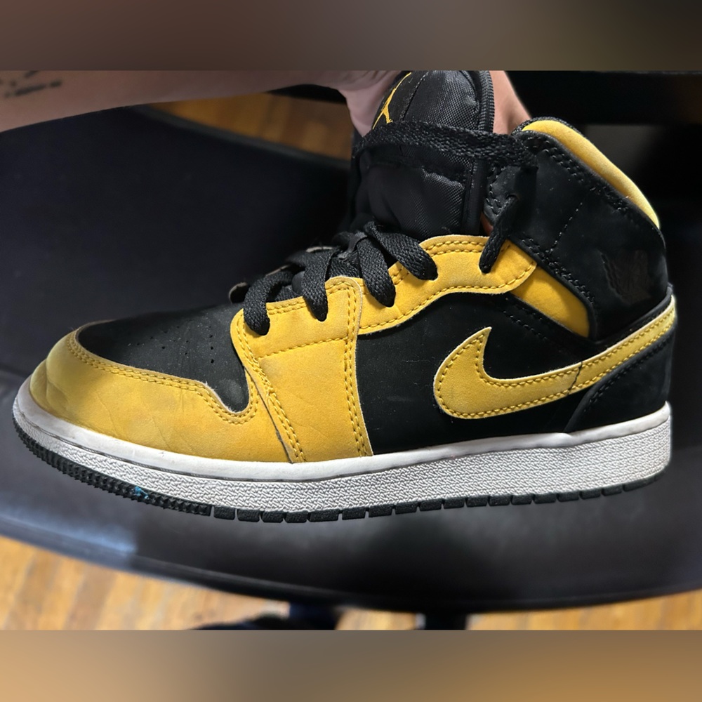 Nike Black and Yellow High Tops